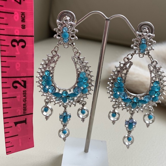 🆕🔥Turquoise Shiny Crystals Chandelier Earrings - Picture 4 of 4